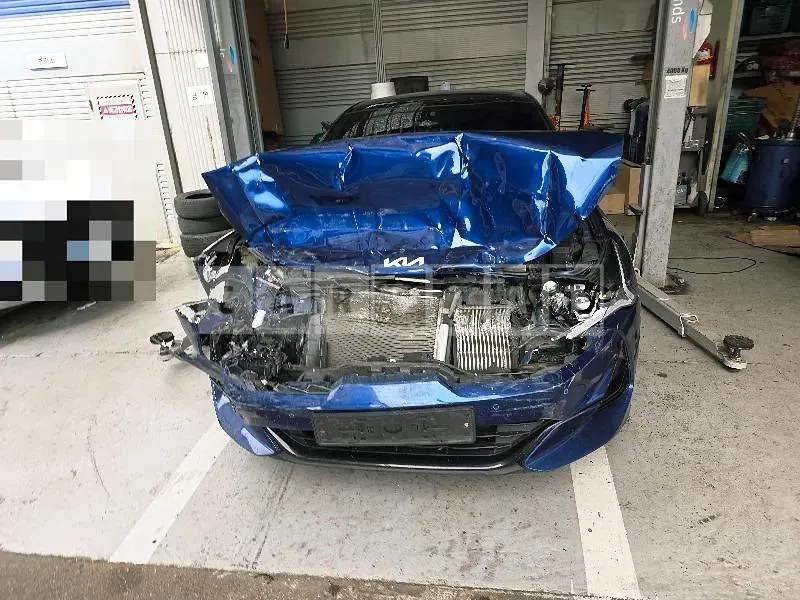 Photo 2 of 17: 2023 Kia K5 1.6 — Korean insurance auction