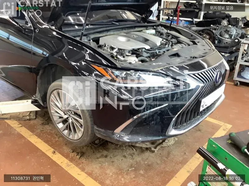 Photo 2 of 30: 2020 Lexus Es 300h, VIN JTHB21B18L2093985 — Korean insurance auction