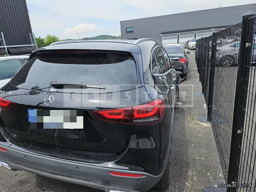 Photo 2 of 12: 2021 Mercedes-Benz GLA220 — Korean insurance auction