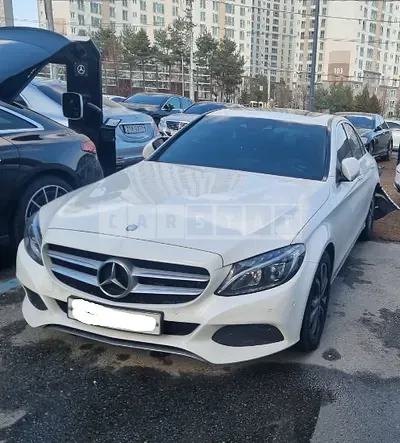 Photo 1 of 13: 2016 Mercedes-Benz C200 — Korean insurance auction