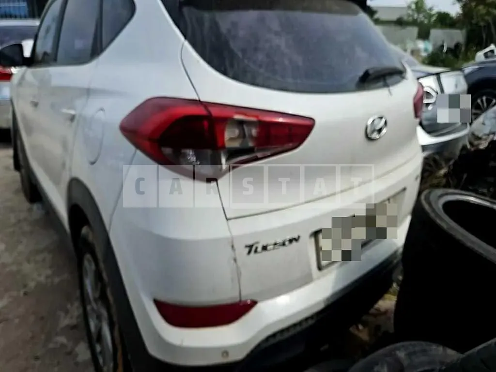 Photo 2 of 29: 2015 Hyundai Tucson TL — Korean insurance auction