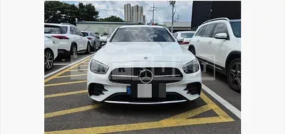 Photo 1 of 37: 2021 Mercedes-Benz E220 d 4Matic — Korean insurance auction