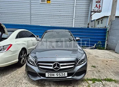 Photo 1 of 24: 2017 Mercedes-Benz C 200 — Korean insurance auction