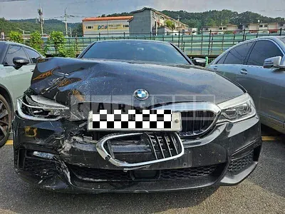Photo 1 of 14: 2017 BMW 520d xDrive, VIN WBAJC5108HG850787 — Korean insurance auction