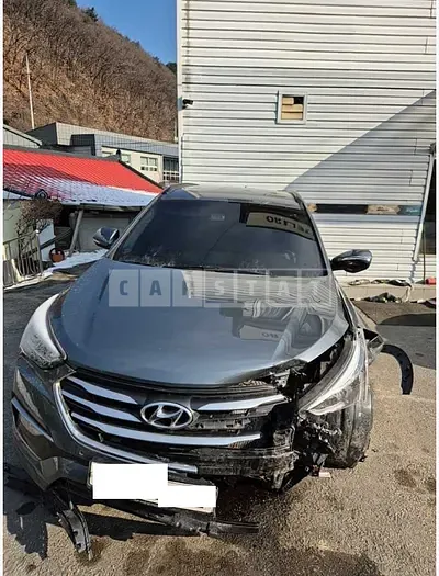 Photo 1 of 13: 2018 Hyundai Santa Fe — Korean insurance auction