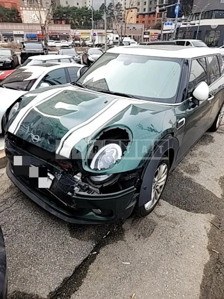 Photo 2 of 13: 2018 MINI Cooper Clubman, VIN WMWLN5105K2H75055 — Korean insurance auction