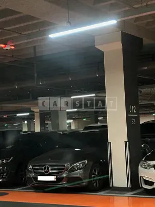 Photo 2 of 10: 2018 Mercedes-Benz C 220d — Korean insurance auction