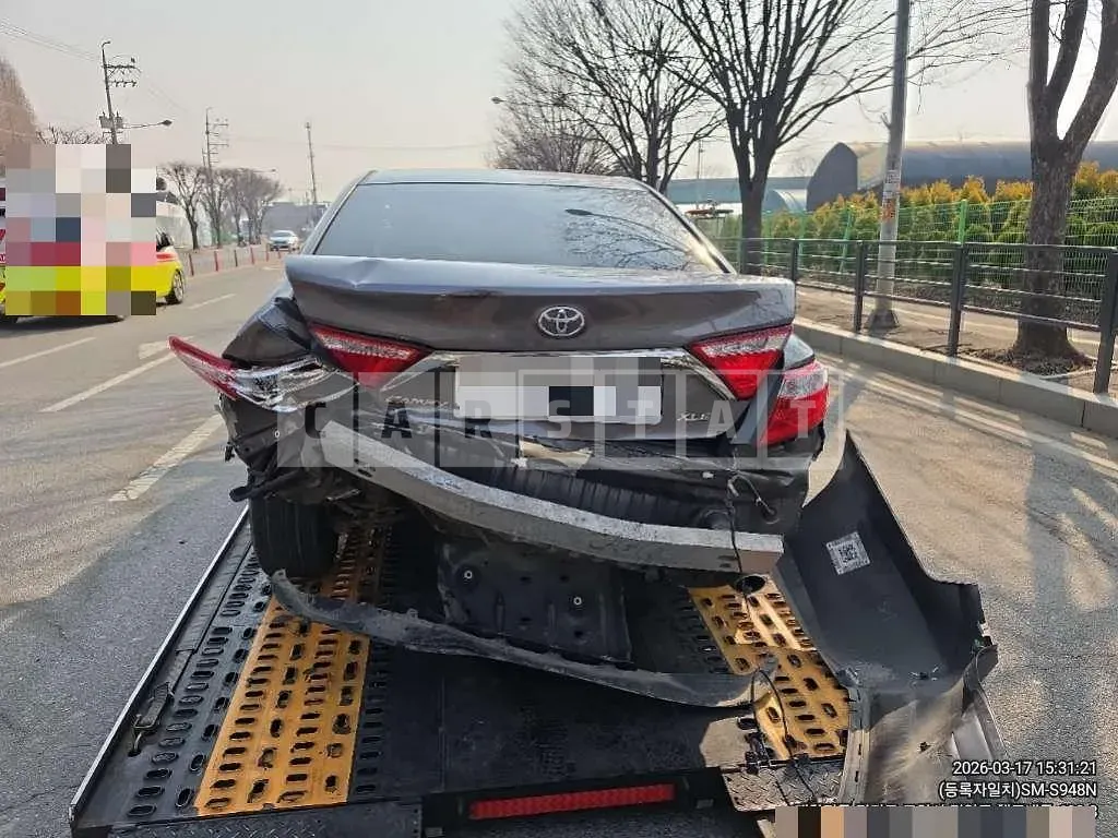 Photo 2 of 13: 2015 Toyota Camry — Korean insurance auction
