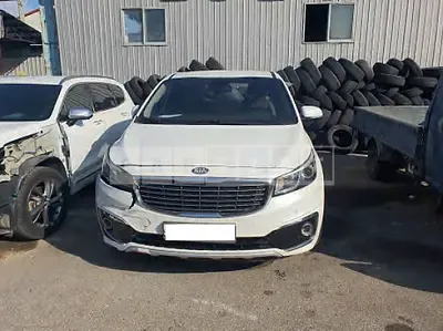 Photo 1 of 6: 2016 Kia Carnival — Korean insurance auction