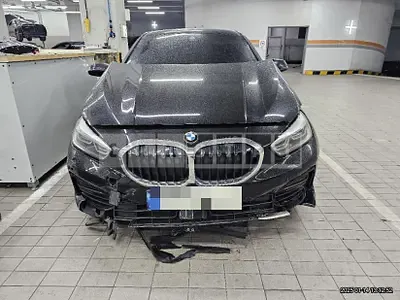 Photo 1 of 16: 2022 BMW 120i — Korean insurance auction