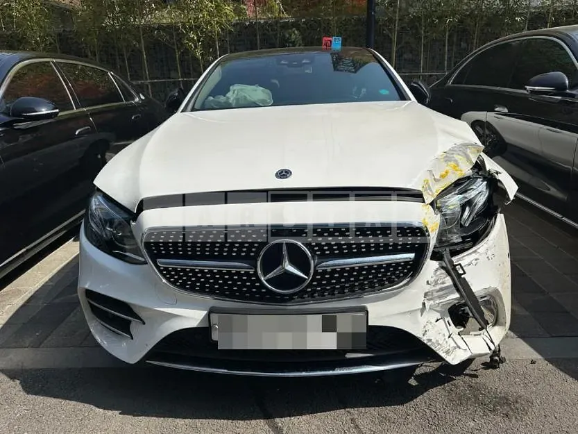 Photo 2 of 64: 2019 Mercedes-Benz E300 — Korean insurance auction