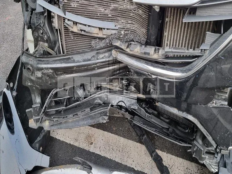 Photo 2 of 20: 2016 Hyundai Santa Fe, VIN KMHSW81UBGU684865 — Korean insurance auction
