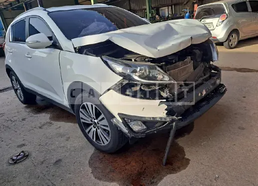 Photo 2 of 12: 2015 Kia Sportage, VIN KNAPC813BFK781337 — Korean insurance auction