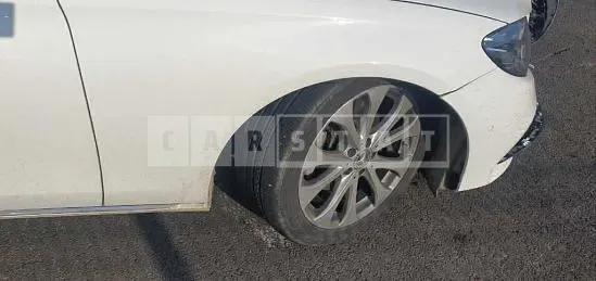 Photo 2 of 17: 2018 Mercedes-Benz E220d 4Matic — Korean insurance auction