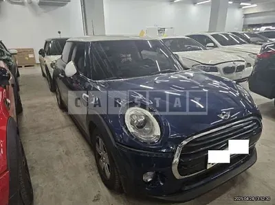 Photo 1 of 14: 2018 MINI Cooper D, VIN WMWXY3100JTF68823 — Korean insurance auction