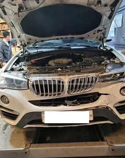 Photo 1 of 42: 2016 BMW X4 xDrive 20d, VIN WBAXX1101G0R39535 — Korean insurance auction
