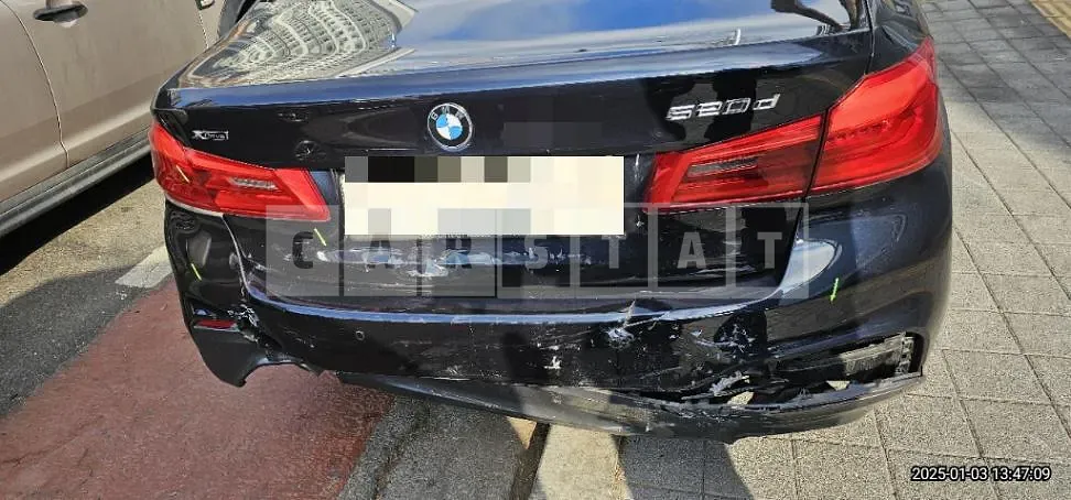 Photo 2 of 18: 2017 BMW 520d xDrive — Korean insurance auction