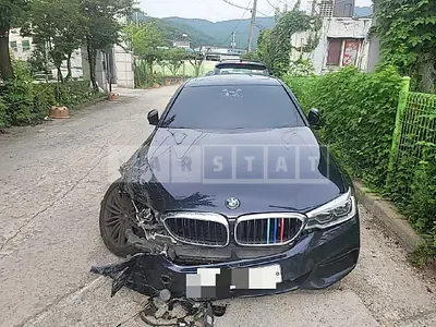 Photo 1 of 33: 2019 BMW 530i M Sport Package Plus, VIN WBAJD3104KWW28147 — Korean insurance auction