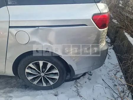Photo 2 of 15: 2016 Kia Carnival, VIN KNAMB81ABGS164909 — Korean insurance auction