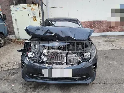 Photo 1 of 16: 2017 Kia K5 1.6, VIN KNAGX417GJA229614 — Korean insurance auction