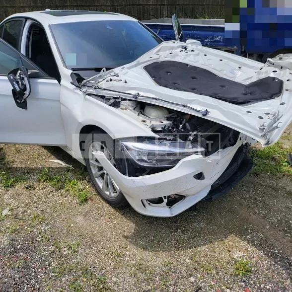 Photo 2 of 12: 2014 BMW 320d — Korean insurance auction