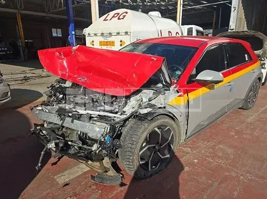 Photo 2 of 11: 2022 Hyundai IONIQ 5, VIN KMHKN81CPNU106838 — Korean insurance auction