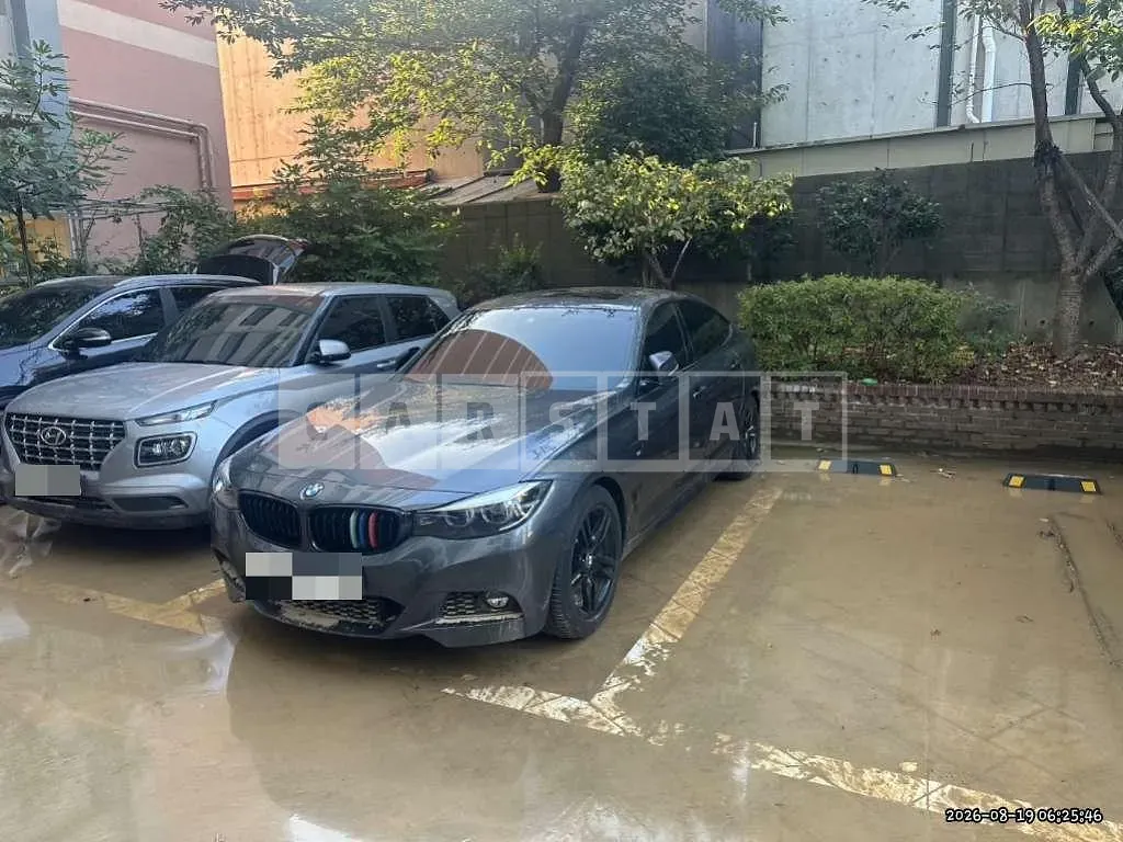 Photo 2 of 4: 2020 BMW 320d Gran Turismo — Korean insurance auction