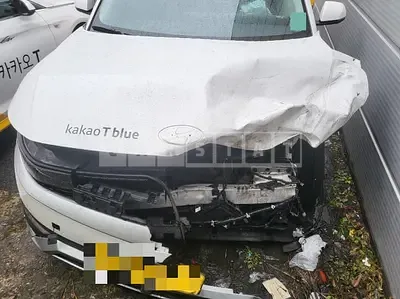 Photo 1 of 19: 2023 Hyundai IONIQ 5 AWD, VIN KMHKL81FPPU186606 — Korean insurance auction