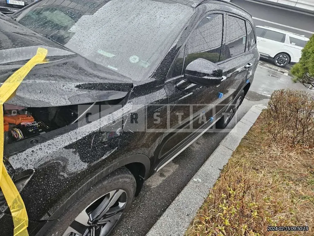 Photo 2 of 14: 2022 Kia Sorento, VIN KNARL81GDNA106880 — Korean insurance auction