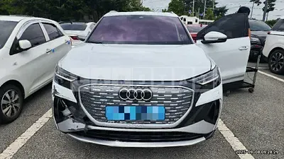 Photo 1 of 31: 2023 Audi Q4 40 e-tron — Korean insurance auction