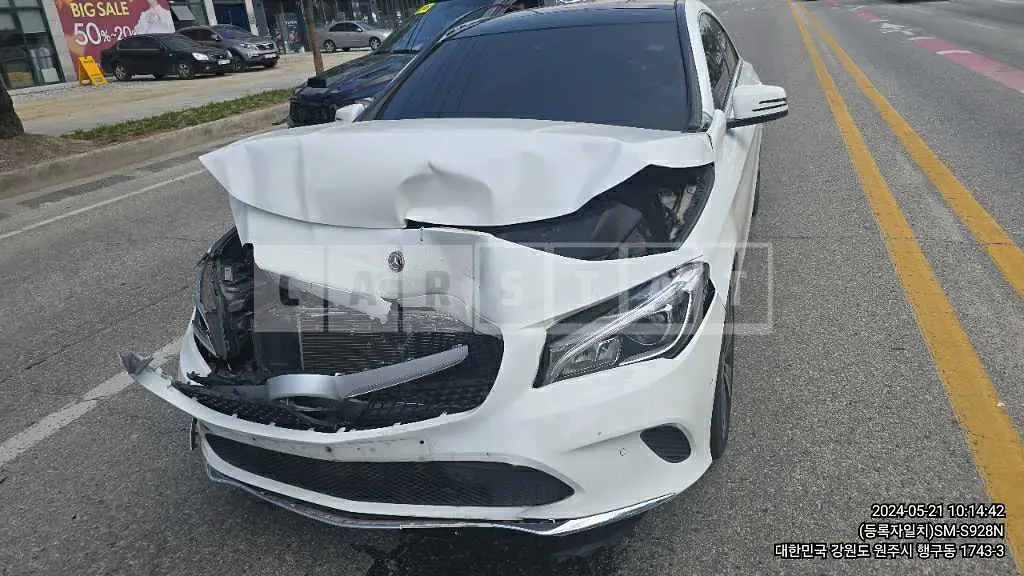 Photo 2 of 7: 2018 Mercedes-Benz GLA250 4Matic — Korean insurance auction