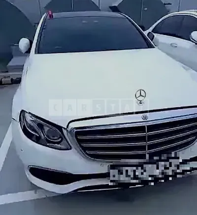 Photo 1 of 9: 2019 Mercedes-Benz E 300 4Matic, VIN WDDZF4KB3KA602969 — Korean insurance auction
