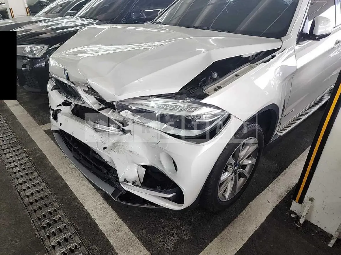 Photo 2 of 13: 2015 BMW X6 xDrive30d, VIN WBAKV2100F0R23895 — Korean insurance auction