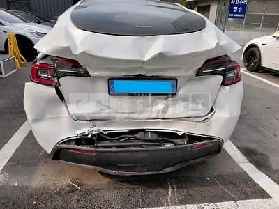 Photo 1 of 14: 2024 Tesla Model Y RWD, VIN LRWYGCFS1RC799482 — Korean insurance auction