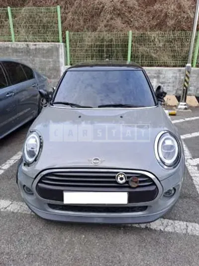 Photo 1 of 44: 2021 MINI Cooper — Korean insurance auction