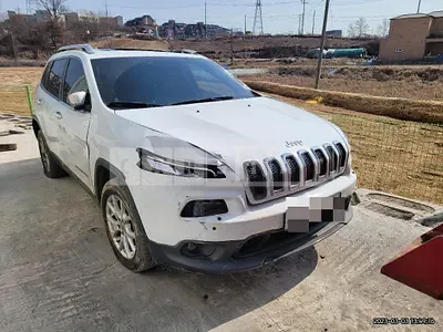 Photo 1 of 31: 2015 Jeep Straw Cherokee, VIN 1C4PJMCY6FW514770 — Korean insurance auction