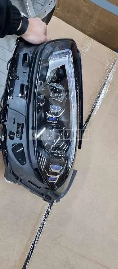 Photo 1 of 4: 2021 Mercedes-Benz (parts) E350 4Matic Headlamp — Korean insurance auction