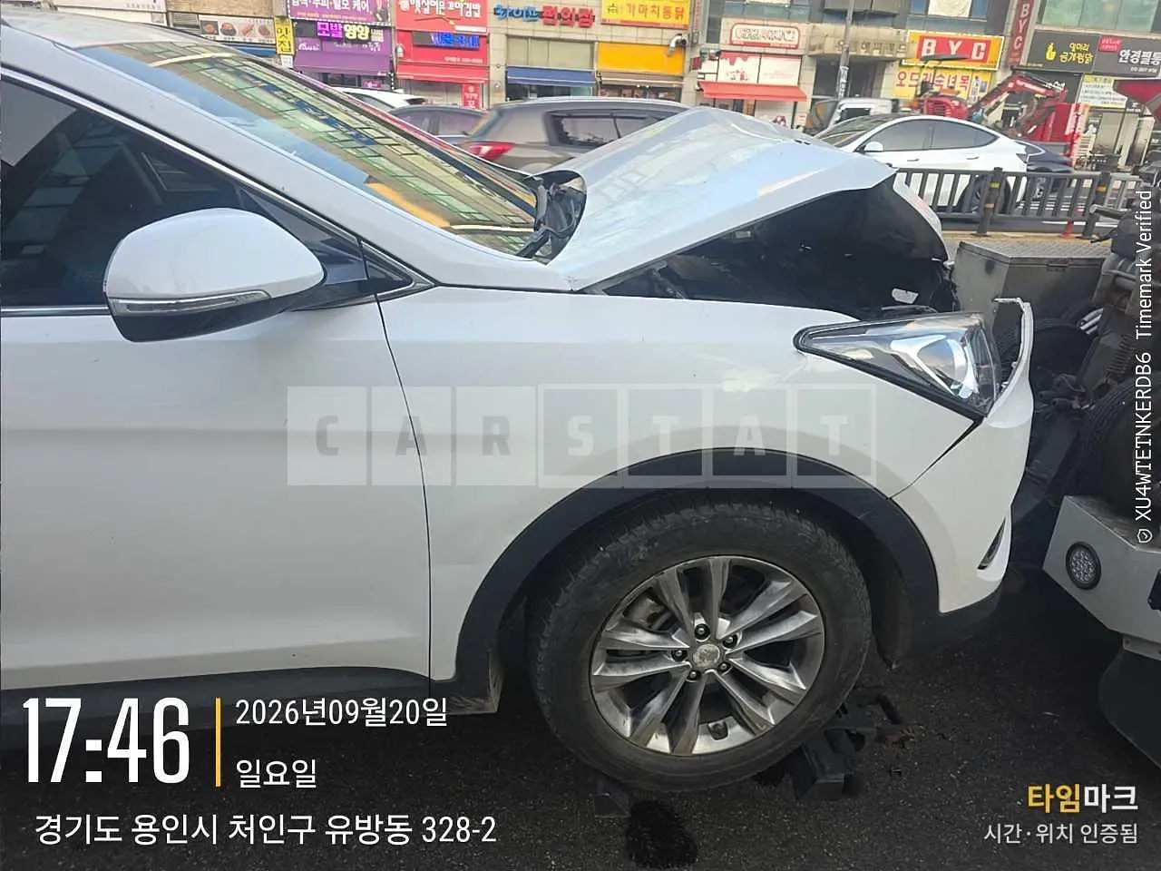 Photo 2 of 33: 2017 Hyundai Santa Fe, VIN KMHSW81UBJU824567 — Korean insurance auction
