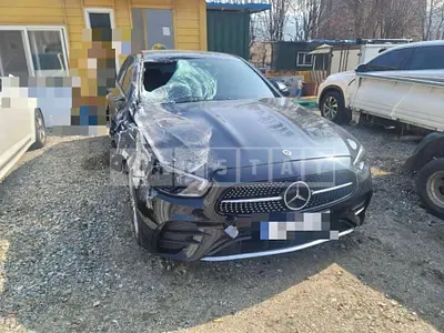 Photo 1 of 18: 2021 Mercedes-Benz E350 4Matic — Korean insurance auction