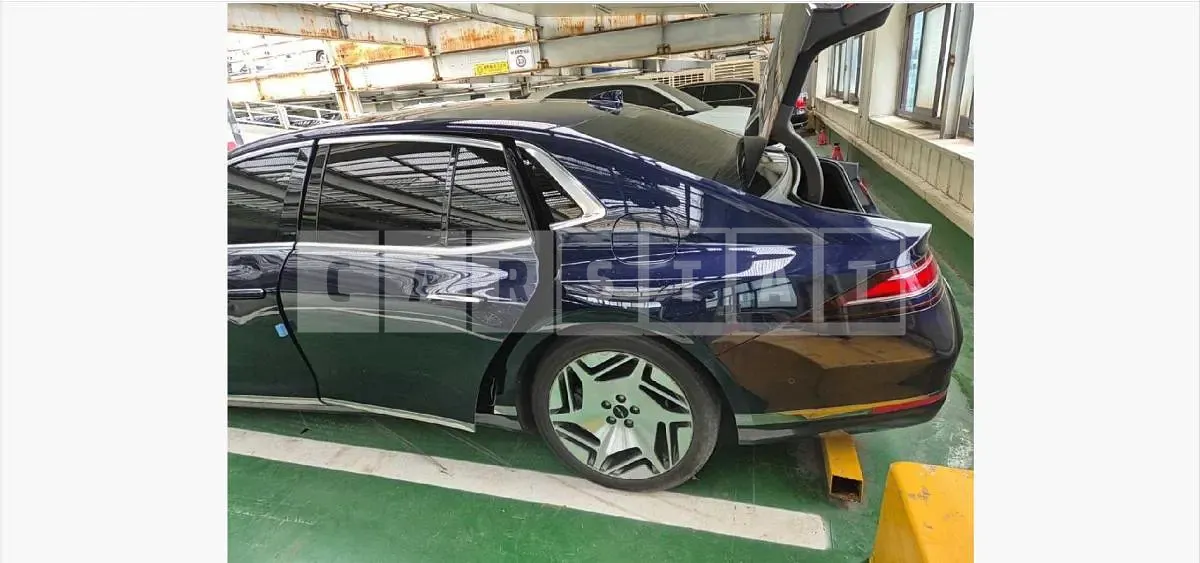 Photo 2 of 34: 2022 Genesis G90 3.5T — Korean insurance auction