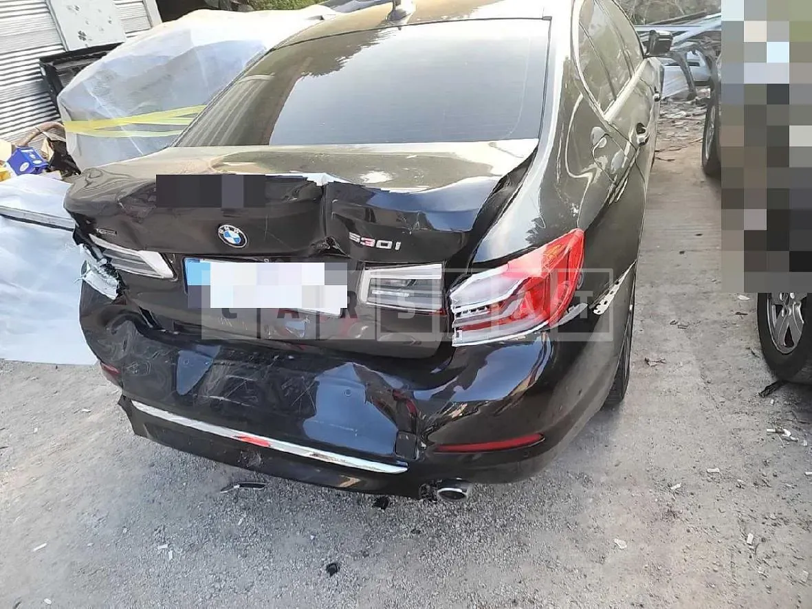 Photo 2 of 29: 2018 BMW 530i xDrive, VIN WBAJD9104JWC83092 — Korean insurance auction