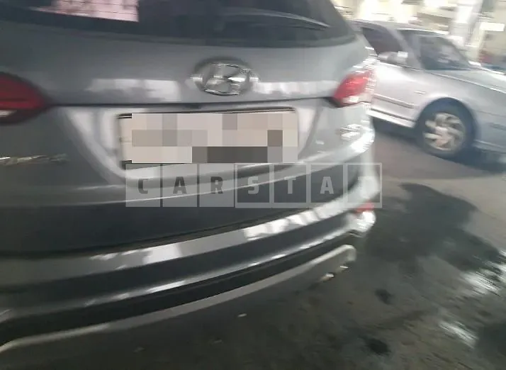 Photo 2 of 21: 2016 Hyundai Santa Fe DM 4WD, VIN KMHSW81UDHU727181 — Korean insurance auction