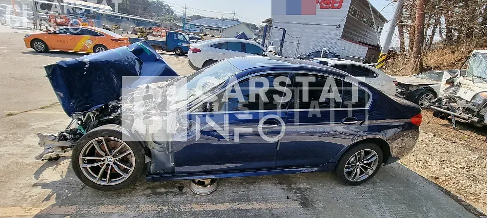 Photo 2 of 3: 2018 BMW 520d — Korean insurance auction