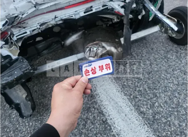 Photo 2 of 17: 2021 Hyundai Santa Fe — Korean insurance auction