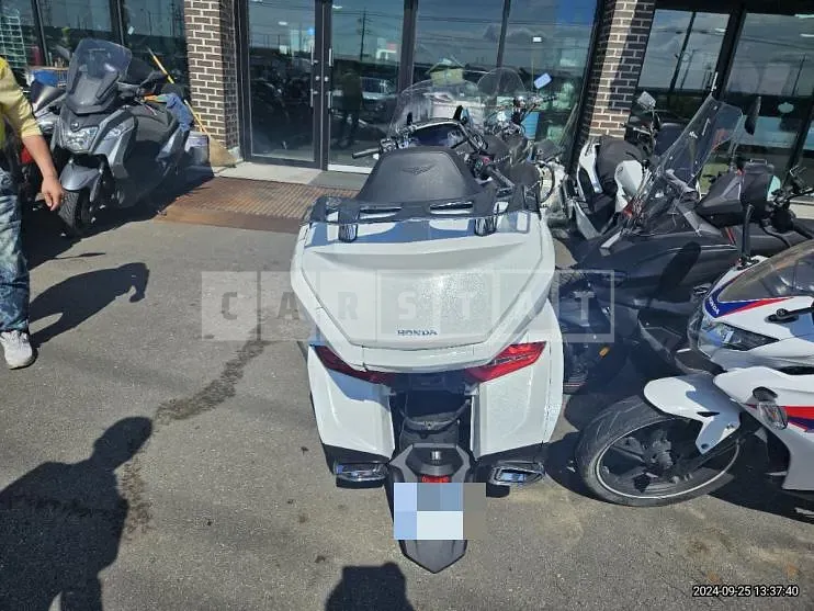 Photo 2 of 19: 2021 Honda (Two-Wheel) Gold Wing — Korean insurance auction