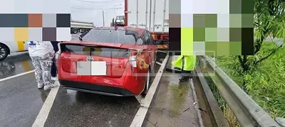 Photo 1 of 7: 2018 Toyota Prius — Korean insurance auction