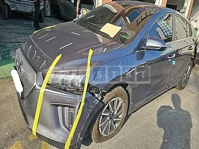 Photo 1 of 6: 2020 Hyundai Modern Ionic Electric, VIN KMHC051JFLU052437 — Korean insurance auction