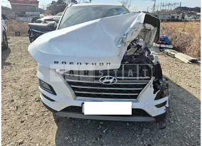 Photo 1 of 17: 2019 Hyundai Tucson — Korean insurance auction