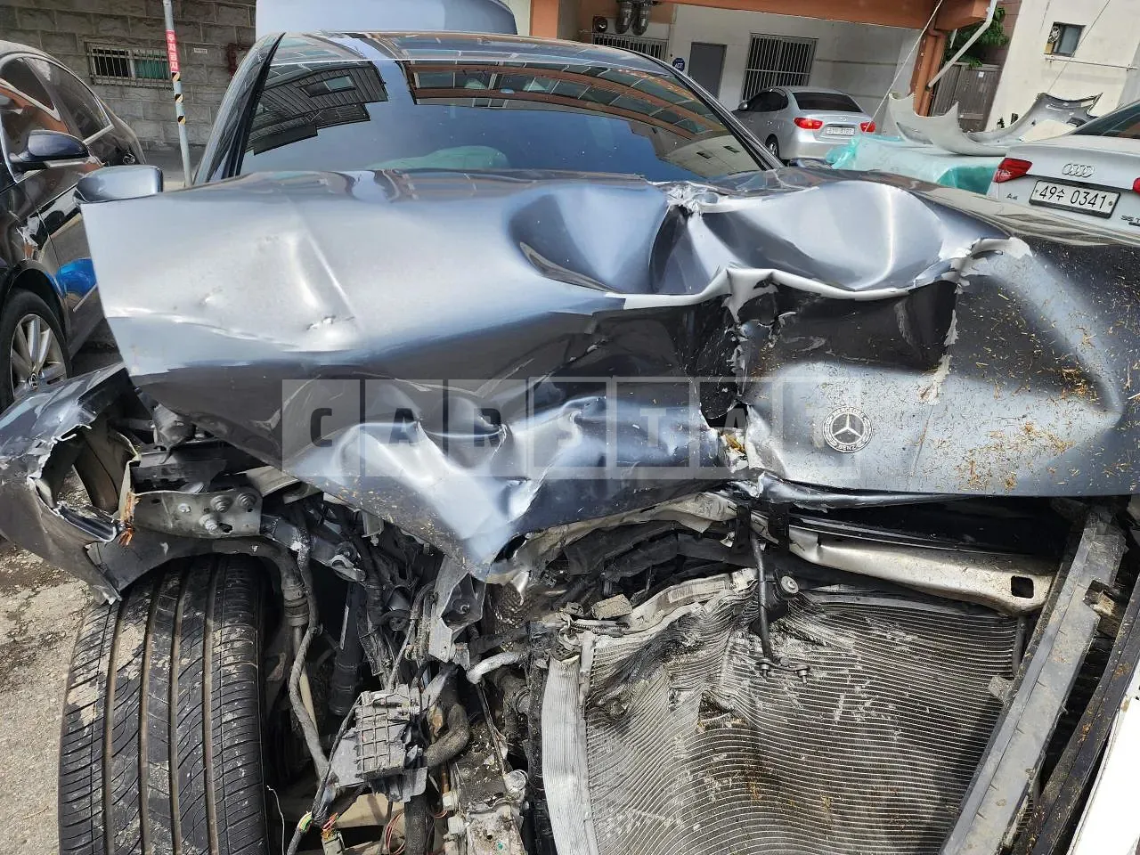 Photo 2 of 15: 2017 Mercedes-Benz E220d 4Matic, VIN WDDZF0FB3HA277560 — Korean insurance auction