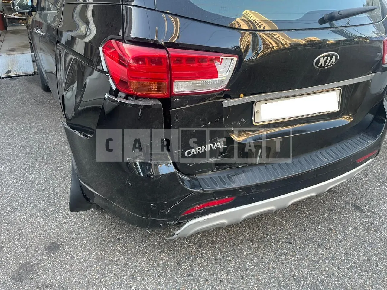 Photo 2 of 13: 2017 Kia Carnivals, VIN KNAMC81ABHS343059 — Korean insurance auction